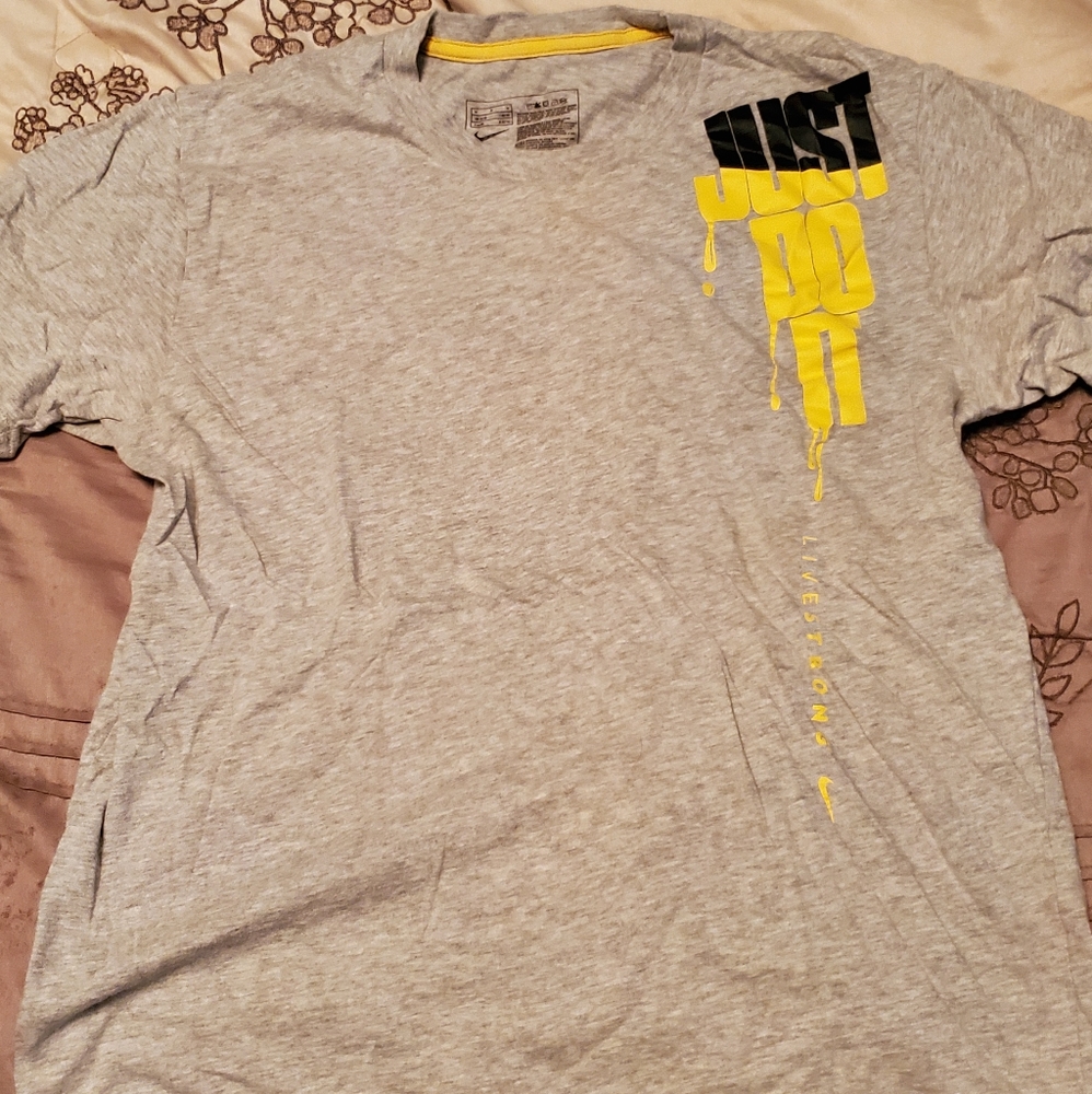 Nike livestrong t shirt